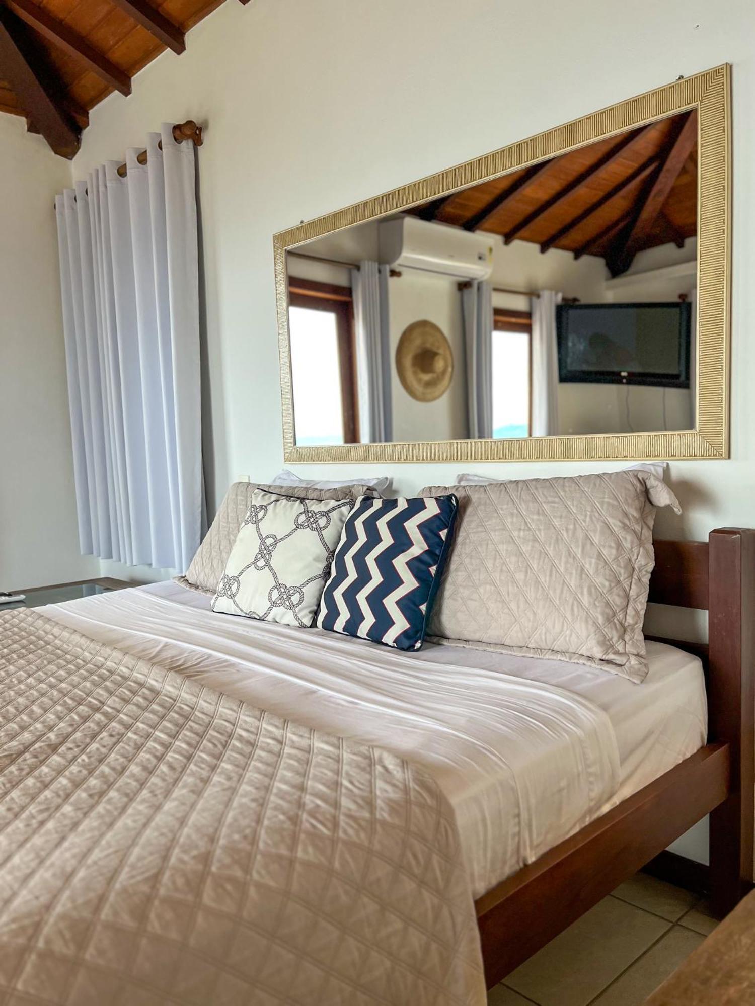 La Belle Maison Brigitte Bardot Guest house